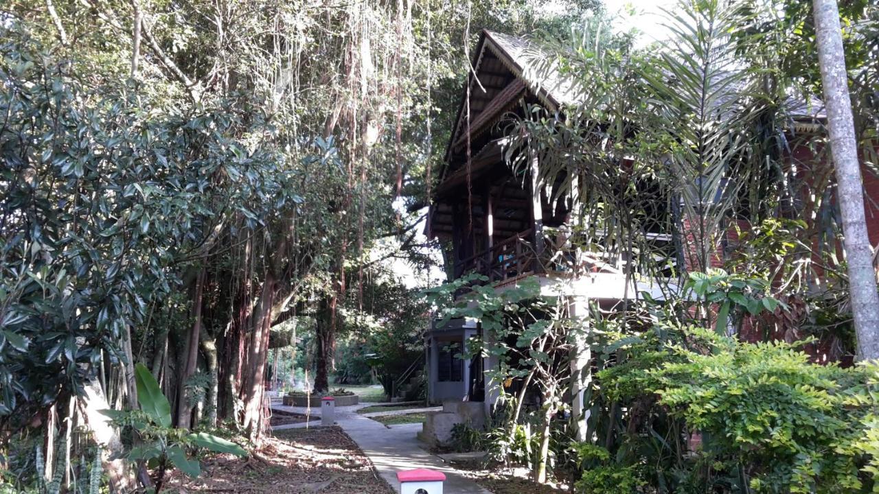 Liberta Homestay ตุกตุก ภายนอก รูปภาพ