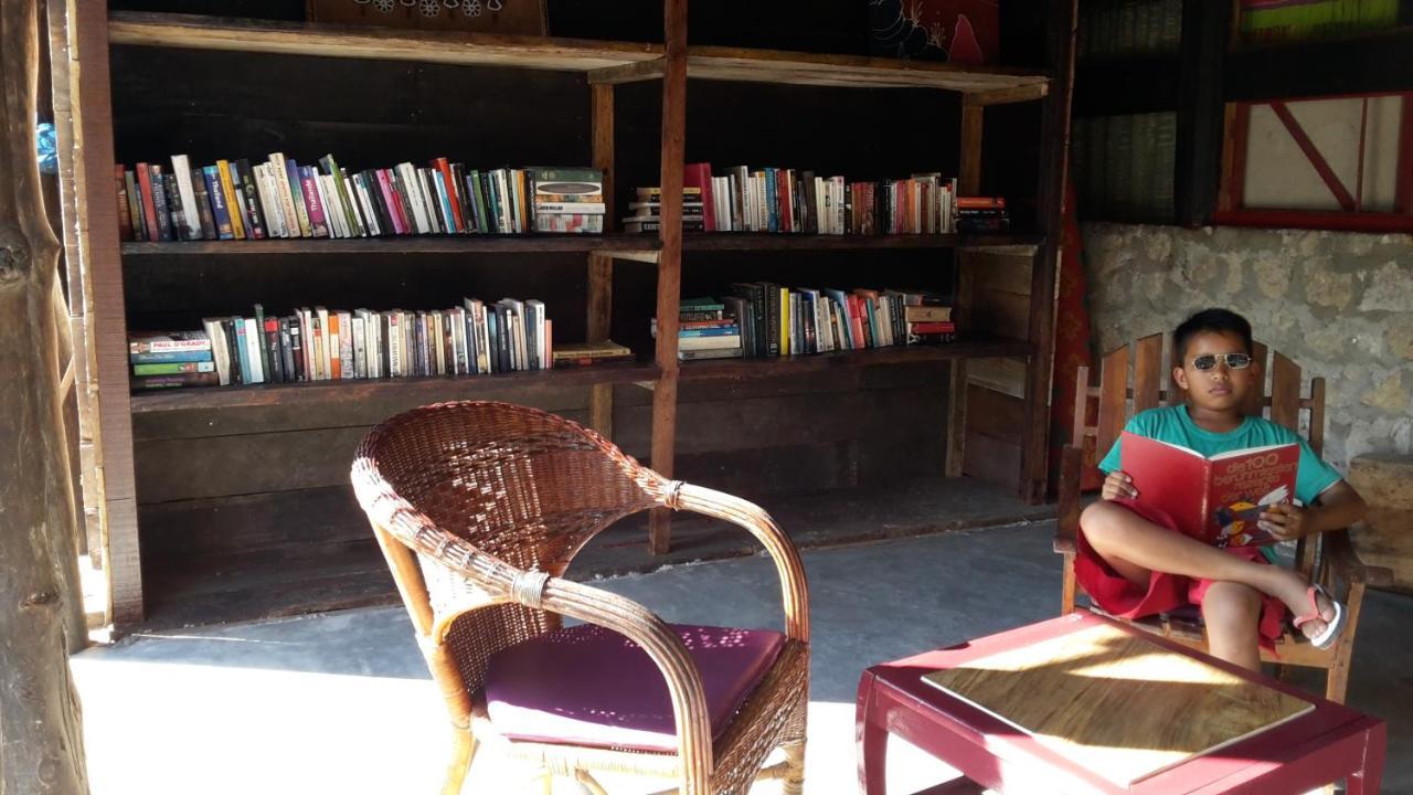 Liberta Homestay ตุกตุก ภายนอก รูปภาพ