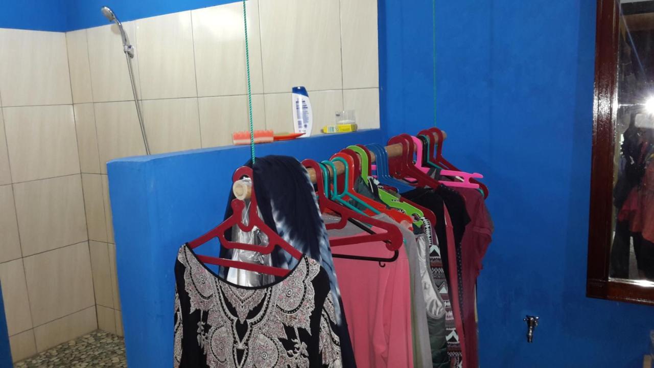 Liberta Homestay ตุกตุก ภายนอก รูปภาพ
